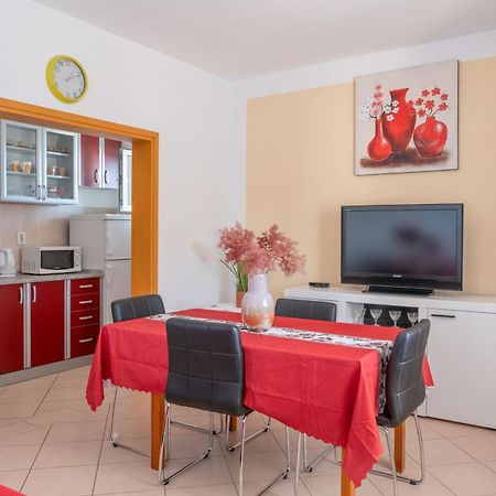 Apartments Daniela Zavalatica Ngoại thất bức ảnh