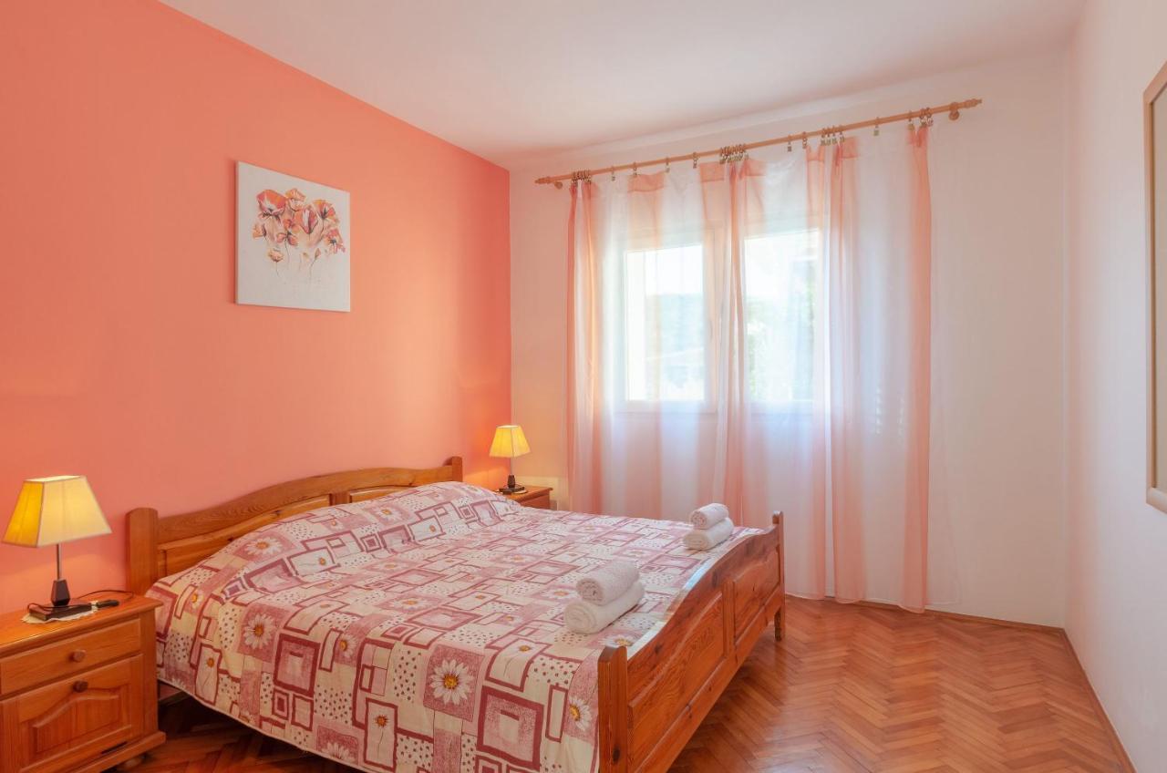 Apartments Daniela Zavalatica Ngoại thất bức ảnh
