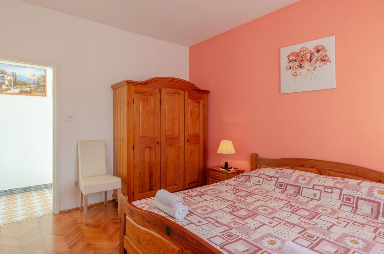 Apartments Daniela Zavalatica Ngoại thất bức ảnh
