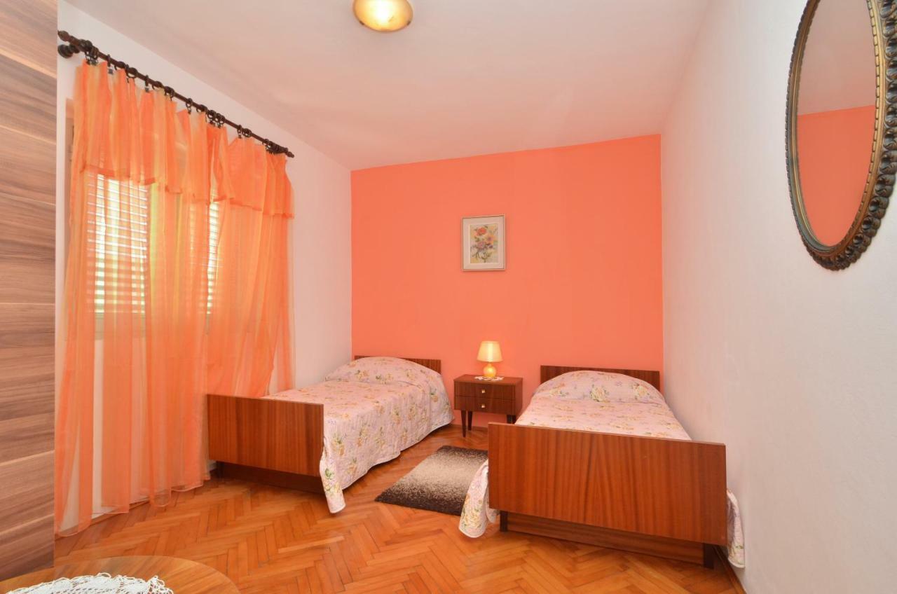 Apartments Daniela Zavalatica Ngoại thất bức ảnh