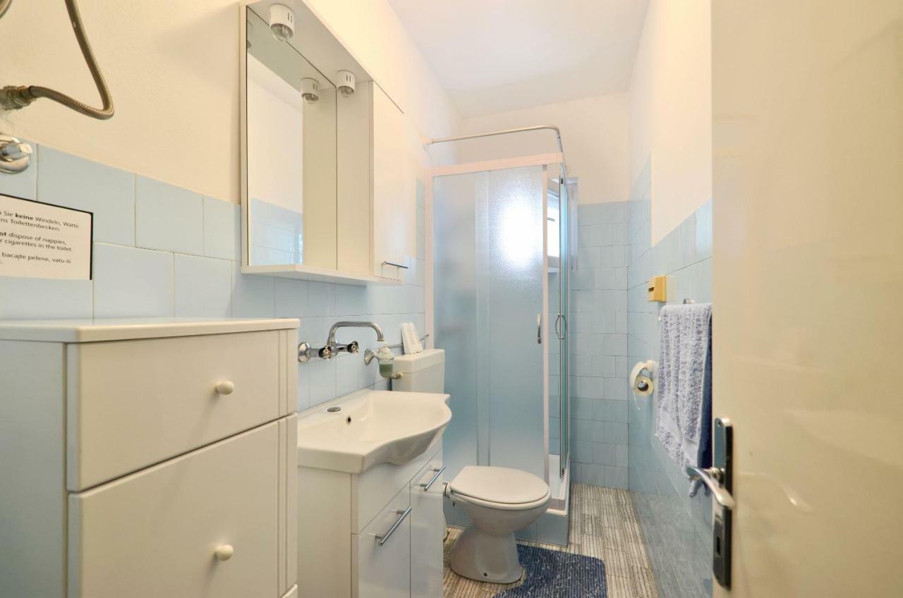 Apartments Daniela Zavalatica Ngoại thất bức ảnh