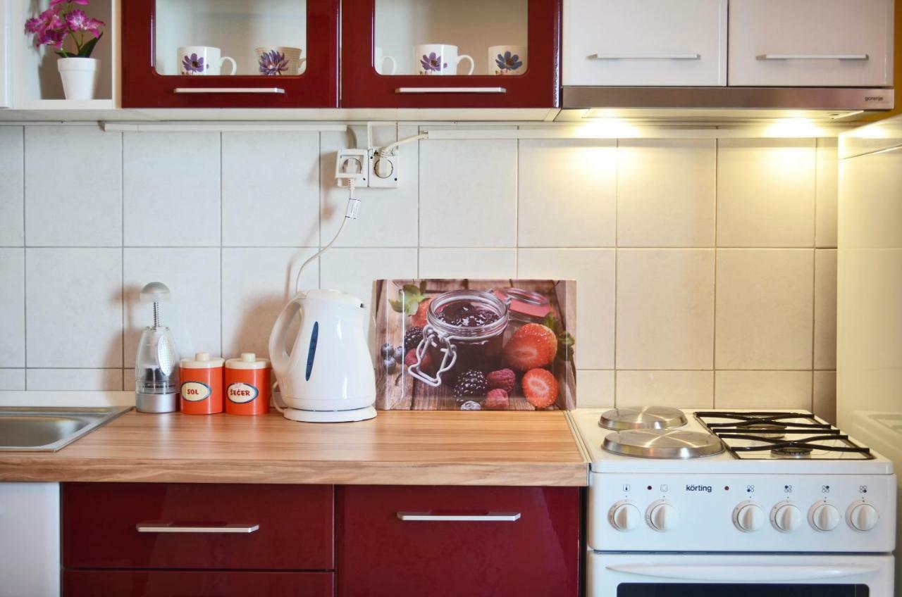 Apartments Daniela Zavalatica Ngoại thất bức ảnh