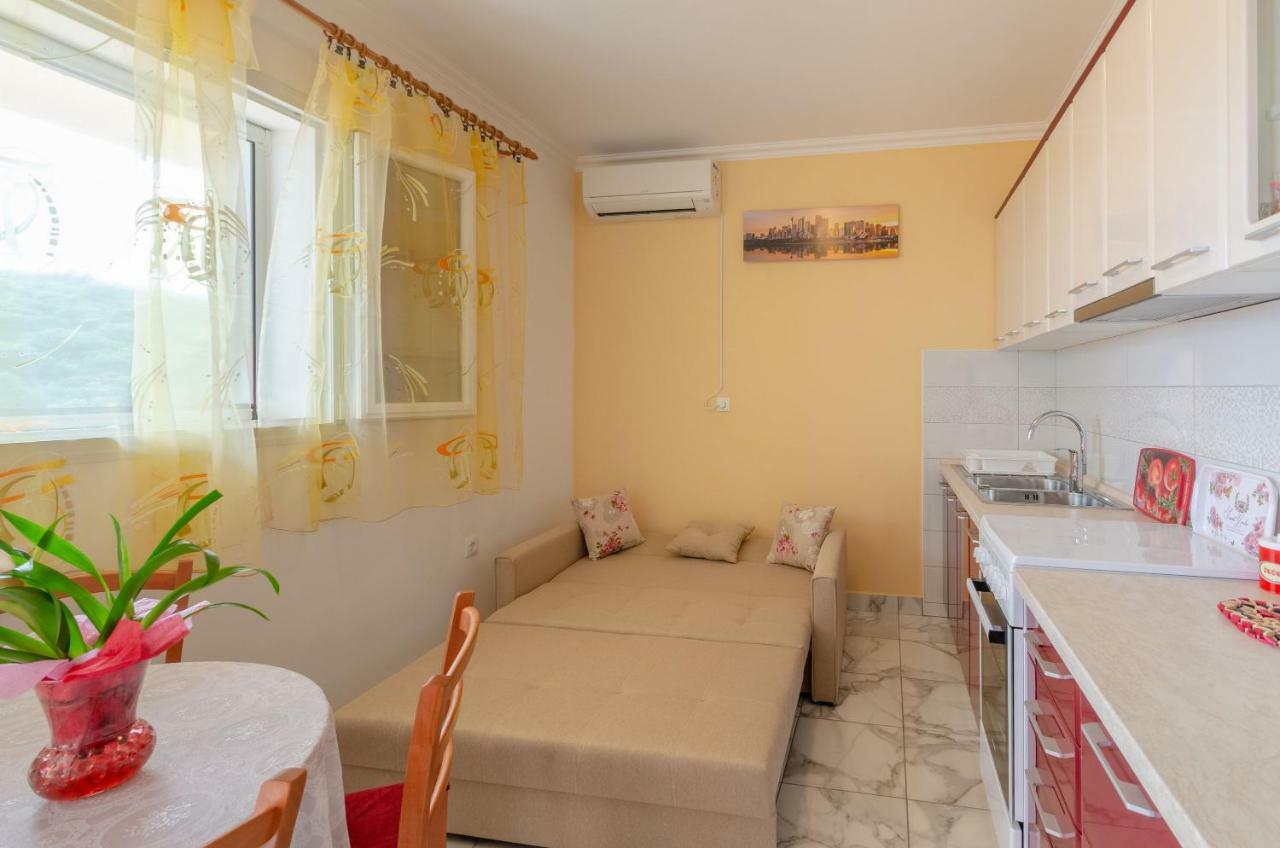 Apartments Daniela Zavalatica Ngoại thất bức ảnh