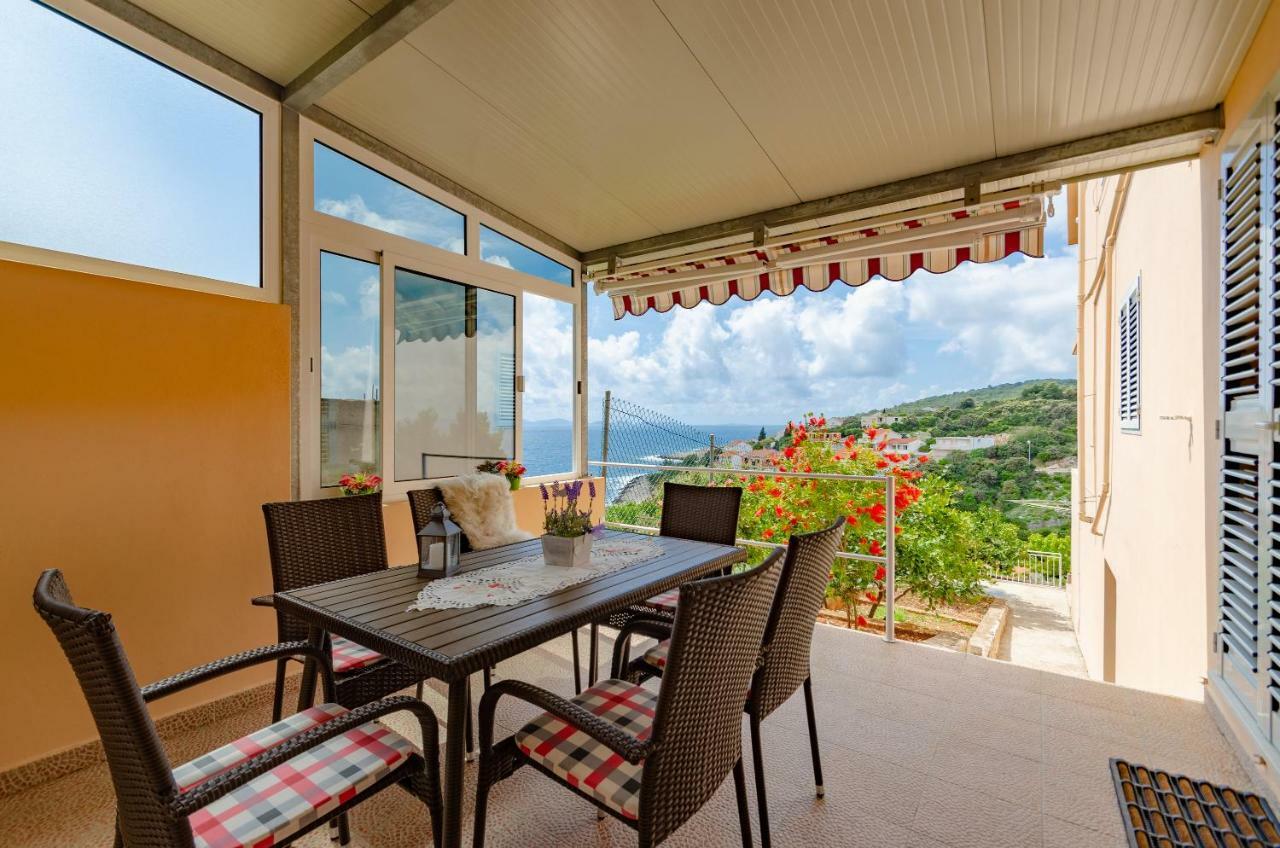 Apartments Daniela Zavalatica Ngoại thất bức ảnh